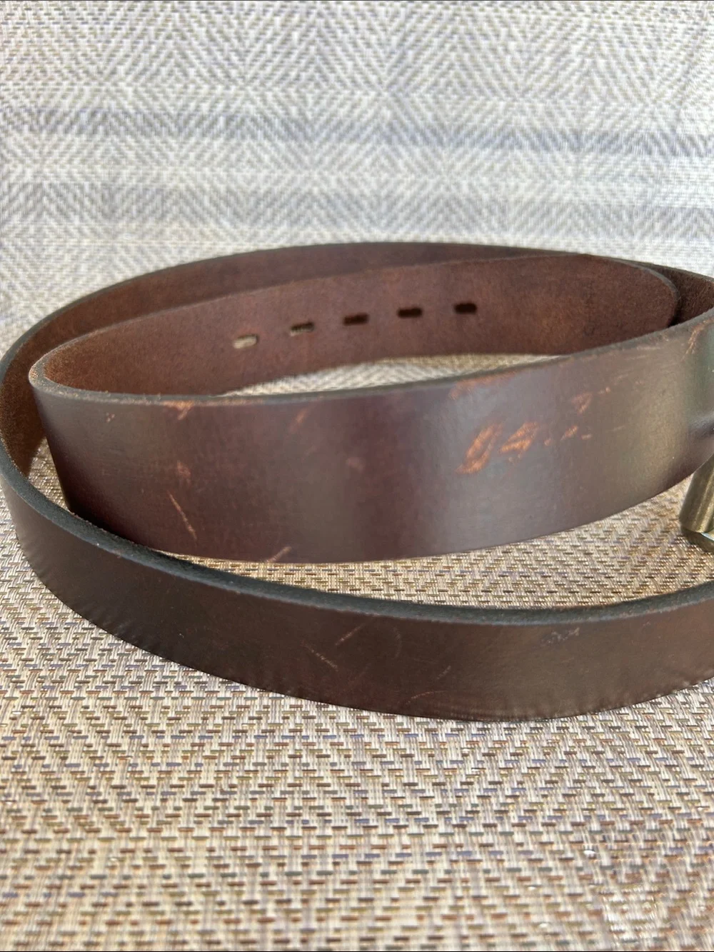 Men's Brown Quality Made Leather Belt with Silver Buckle. Size Large.